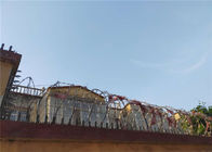 Drut kolczasty Dannert Drut kolczasty Wojskowe bariery więzienne Ogrodzenie z drutu o ostrzu cewki
